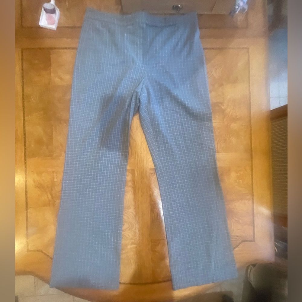 Antonio Melani Soft Grey Checked Slacks!
